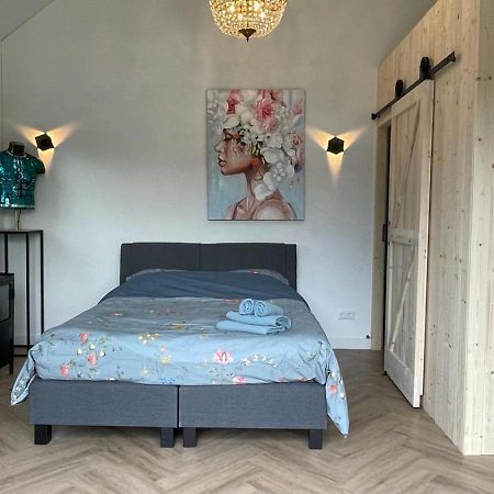 Flora'S B&B Landsmeer ภายนอก รูปภาพ