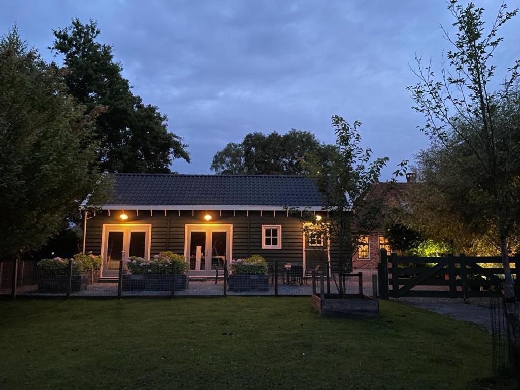 Flora'S B&B Landsmeer ภายนอก รูปภาพ